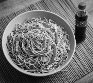 Veg Hakka Noodles + Cold drinks [200 ml]