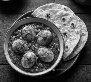 Anda Masala + Tawa Roti (2 pieces)