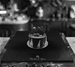 Mini Chocolate Cold Glaze Eggless Cake 250gms