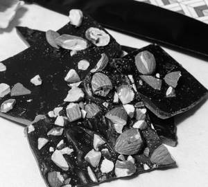 Toffee Almond Roca Shards (200g)