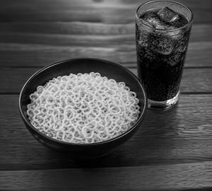 Plain maggi with soft drink [250 ml]