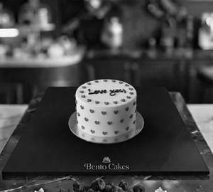 Mini Vanilla Love You Eggless Cake 250gm