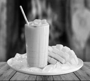 Mango lassi