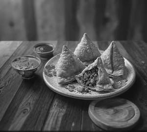 Potato samosa [4 pieces]
