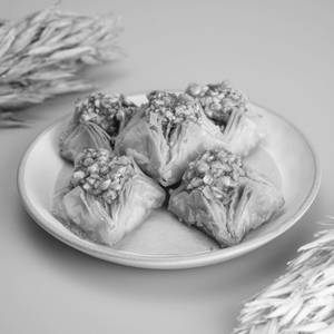 Pista Pyramid Baklava