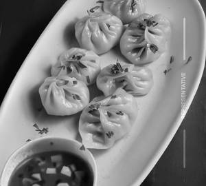 Steamed momo chicken