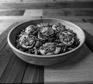 Spicy egg pepper fry