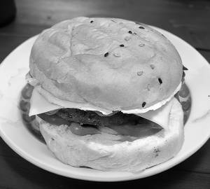 Tandoori cheese burger