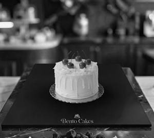 Mini White Forest Eggless Cakes 250gm