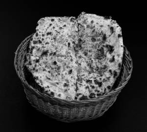 Phirki Stuffed Kulcha (Garlic And Chilly Masala)