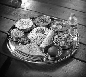 Deluxe Veg Thali