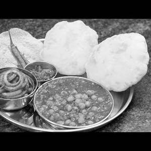 Chole Bhature (2Pc)
