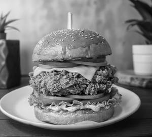 Crispy chicken burger