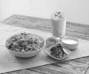 Low Cal Subz Biryani With Buttermilk + Paneer Tikka (2pc)