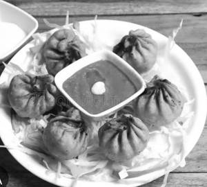 Cheese paneer momos