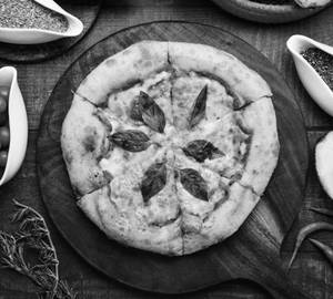 Classic Margherita Pizza (9 Inch)