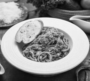 Linguini Bolognese