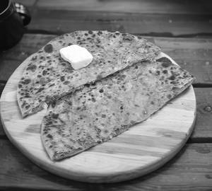 Aloo paneer paratha