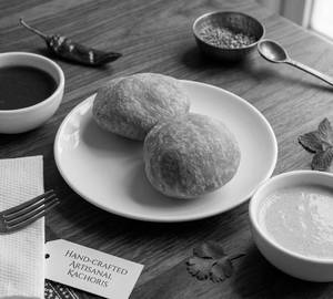 Dal Kachori With Chutney 2Pc