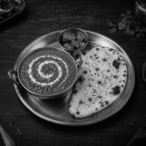 Dal Makhani with 1 Naan and Pickle