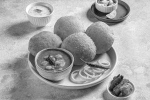 Poori sabji [2 pieces] morning snacks and tiffin