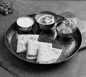 Paneer Butter Masala Roti Combo