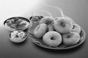Medu vada [1 piece] morning snacks and tiffin