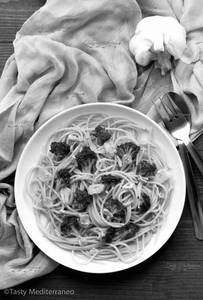 Veg Spaghetti Aglio E-olio Pasta
