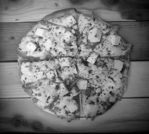 Corn and paneer pizza