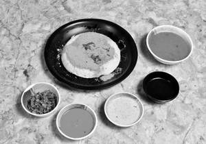 Thatte Idli with Podi Ghee [1 Piece]
