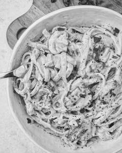 Alfredo Non Veg Pasta [Serves 2]