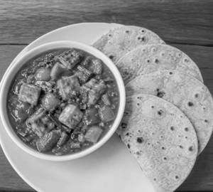 Paneer Chilli With 4 Roti