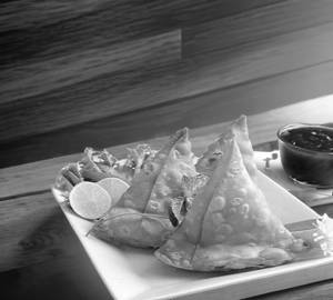Samosa [1 piece]