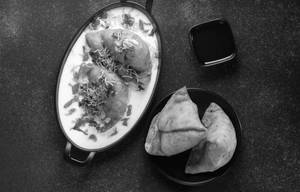 Samosa Chat With Choley