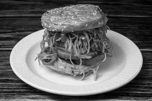 Noodle Burger