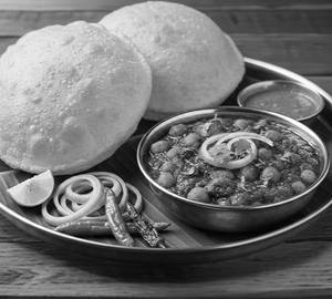Cheese chole bhature