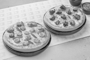 1+1 Non-Veg Cheesy Pizza Mania
