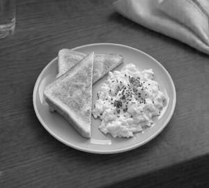 Scrambled Eggs With Toast