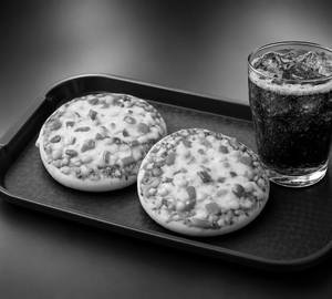 2 Mini Pizza (6Inches) With Coke 200Ml