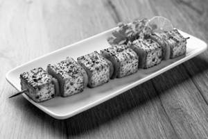 Lehsuni Paneer Tikka