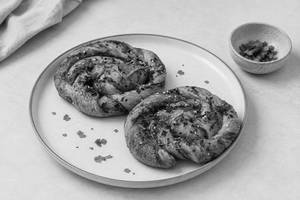 Sun-dried Tomato And Cheese Twist