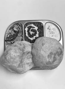 Chole Bhature [2 Pieces]( Pack Of 4)