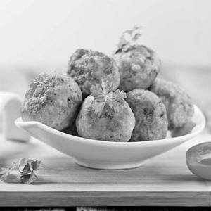 Kaju chicken balls