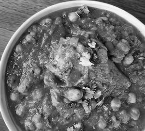 Egg Chicken Chana (Half)