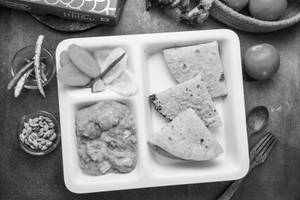 Paneer & Roti Combo