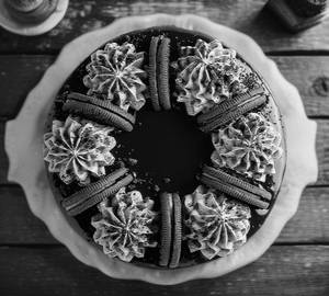 Cookies Cream Cake Eggless