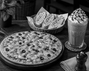 Supreme Pizza Feast