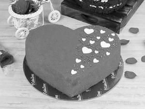 Red Heart Velvet Cake