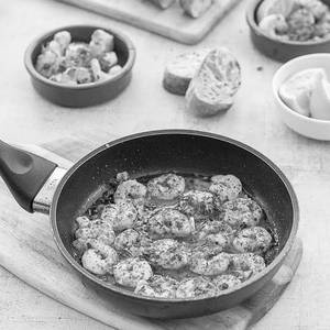 Garlic prawns
