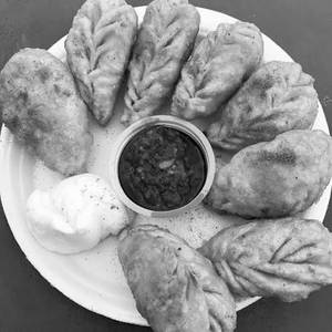 Veg paneer fry momos